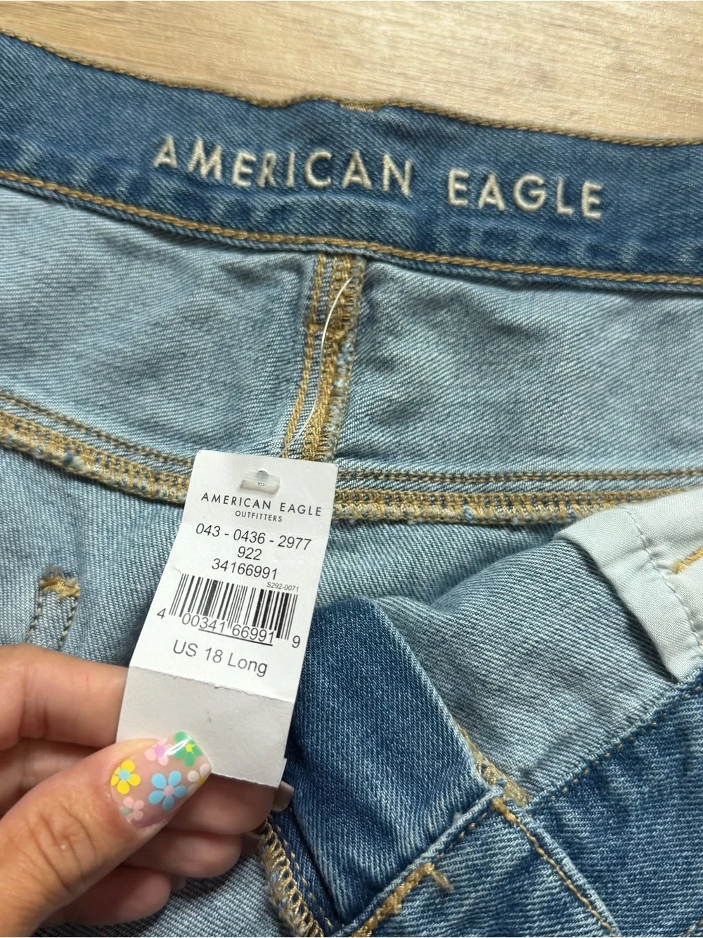 NWT American Eagle Mom Jean Size 18 Long